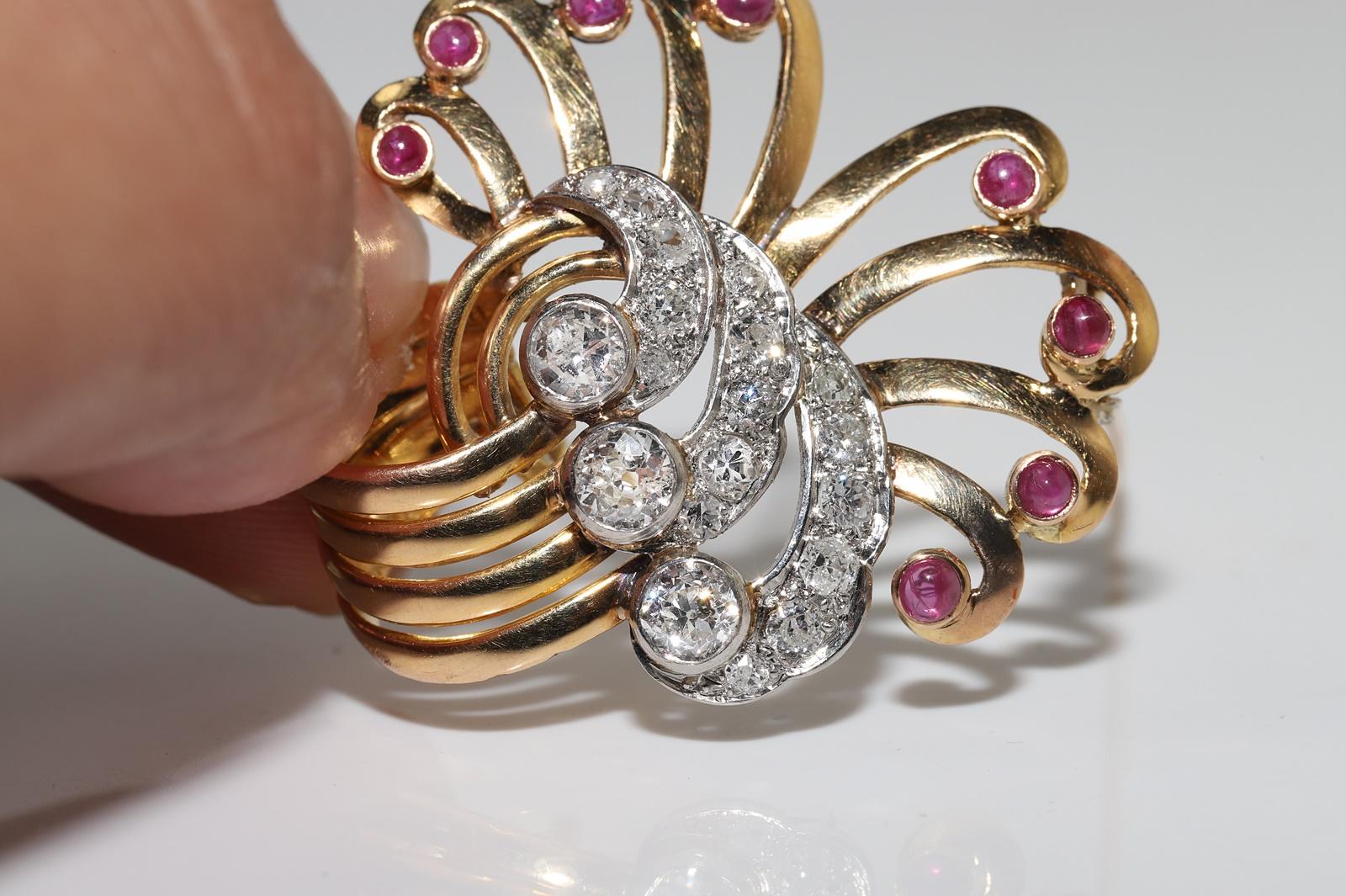 Women's Vintage Circa 1980s 18k Gold Natural Diamond And Cabochon Ruby Decorated Brooch For Sale