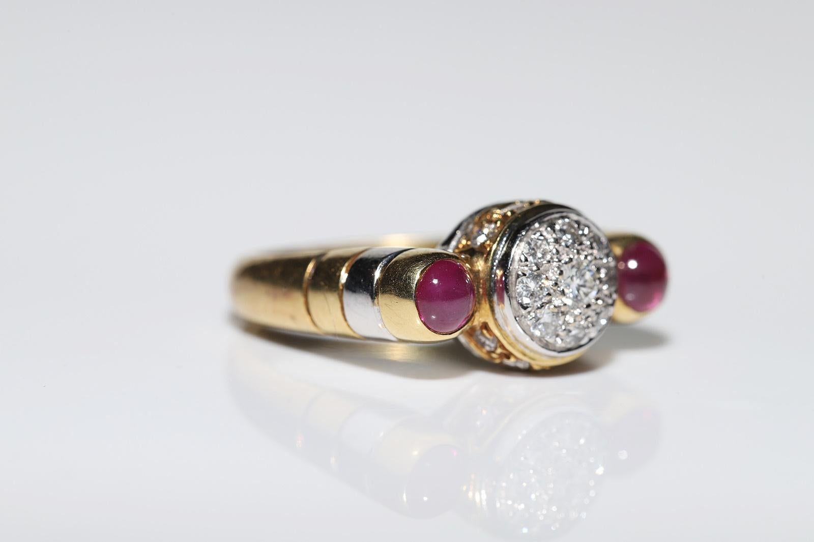 Vintage Circa 1980s 18k Gold Natural Diamond And Cabochon Ruby Decorated Ring For Sale 5