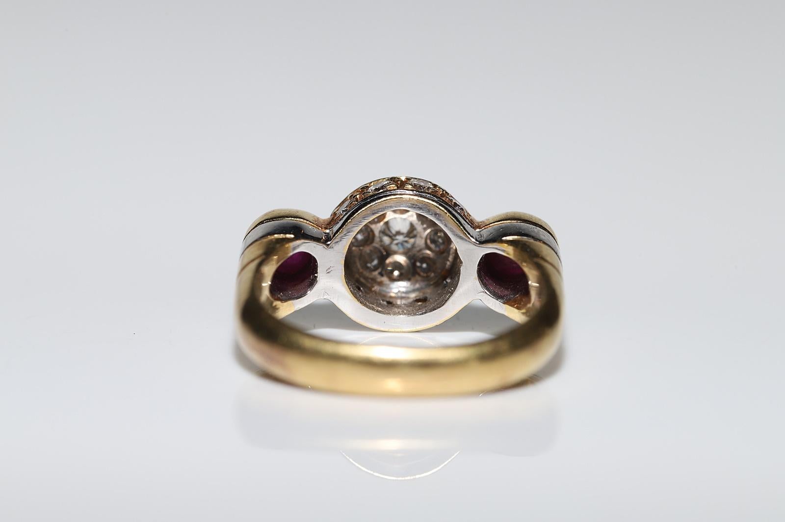 Vintage Circa 1980s 18k Gold Natural Diamond And Cabochon Ruby Decorated Ring For Sale 9
