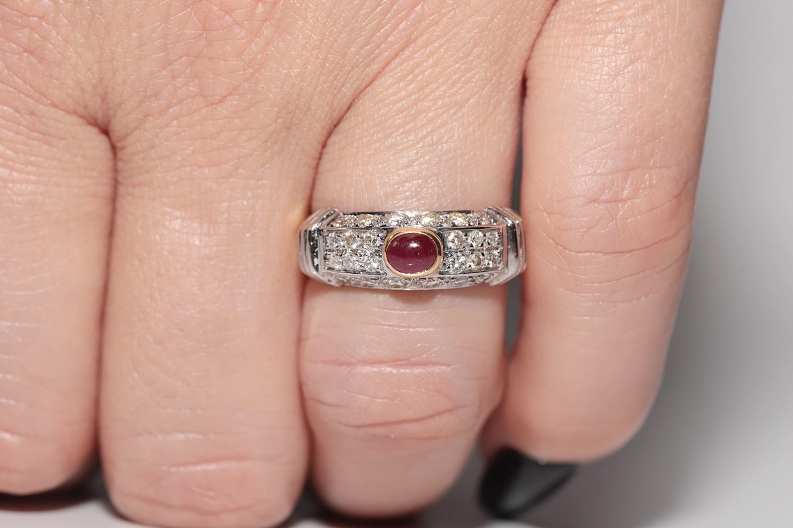 Vintage Circa 1980s 18k Gold Natural Diamond And Cabochon Ruby Decorated Ring For Sale 11
