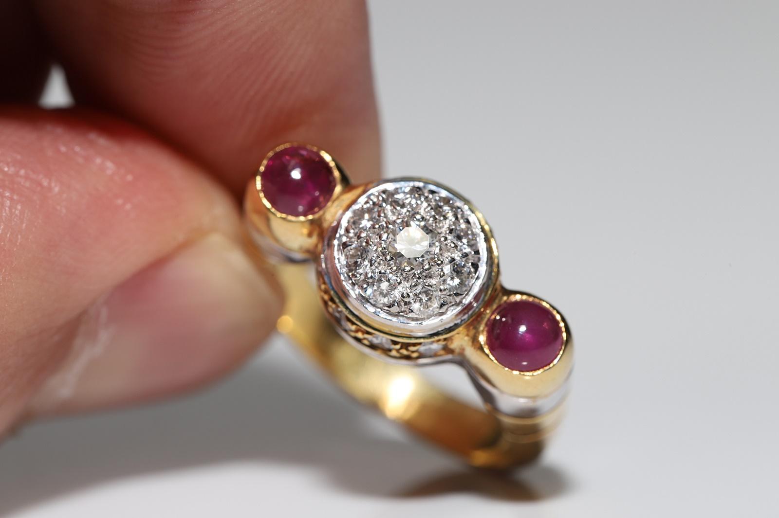 Vintage Circa 1980s 18k Gold Natural Diamond And Cabochon Ruby Decorated Ring For Sale 1