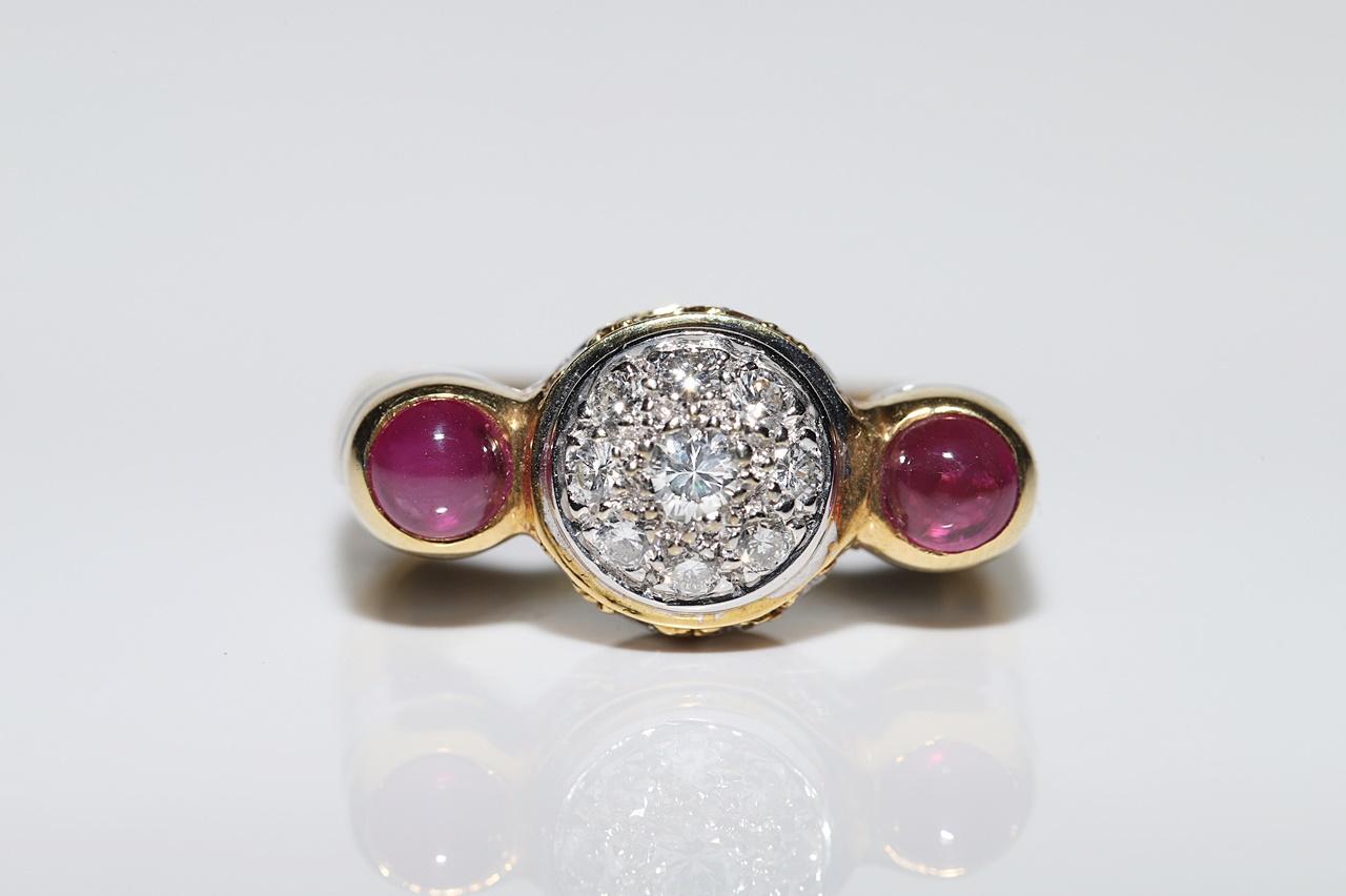 Vintage Circa 1980s 18k Gold Natural Diamond And Cabochon Ruby Decorated Ring For Sale 3