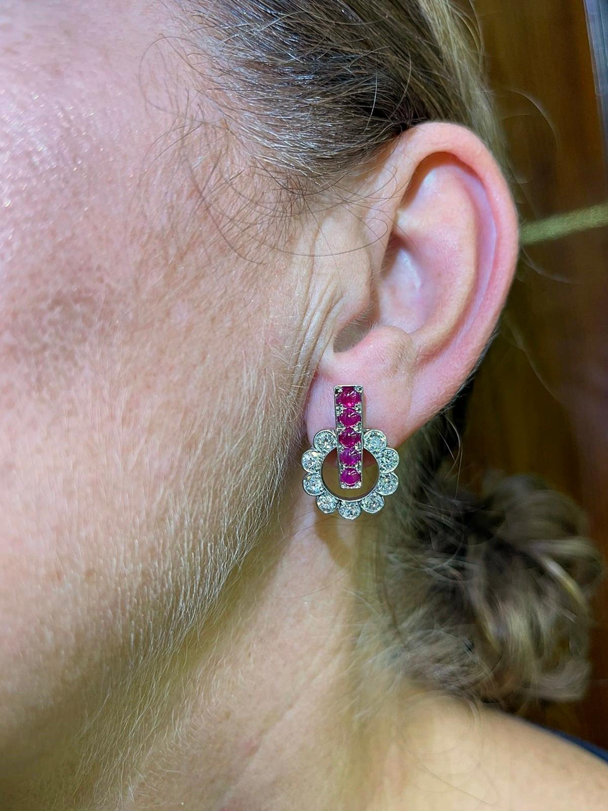 Vintage Circa 1980s 18k Gold Natural Diamond And Cabochon Ruby Earring  For Sale 9