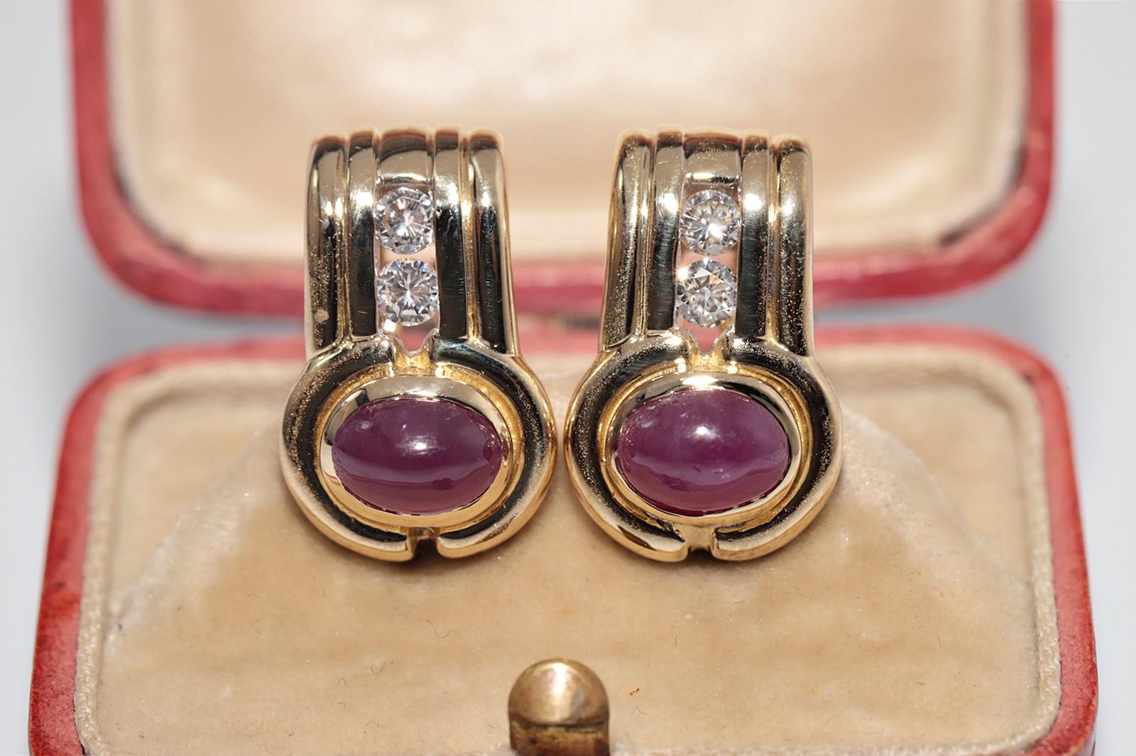 
In sehr gutem Zustand.
Das Gesamtgewicht beträgt 14,4 Gramm.
Insgesamt ist Diamant 0,30 ct.
Der Diamant hat die Farbe F und die Reinheit vvs1.
Insgesamt ist Rubin 2.50 ct.
Die Schachtel ist nicht enthalten.
Bitte kontaktieren Sie uns bei Fragen.