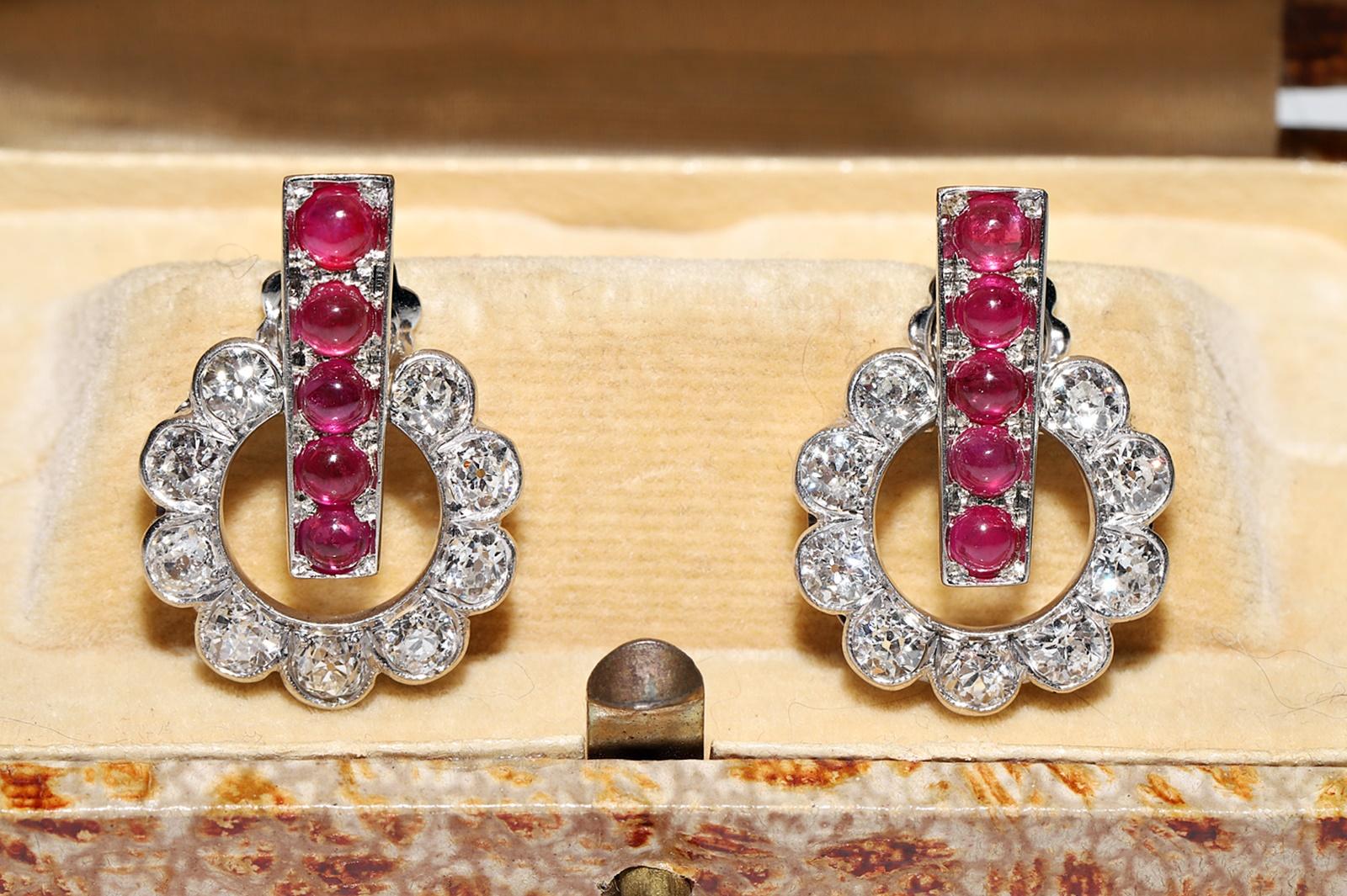 Retro Vintage Circa 1980s 18k Gold Natural Diamond And Cabochon Ruby Earring  For Sale
