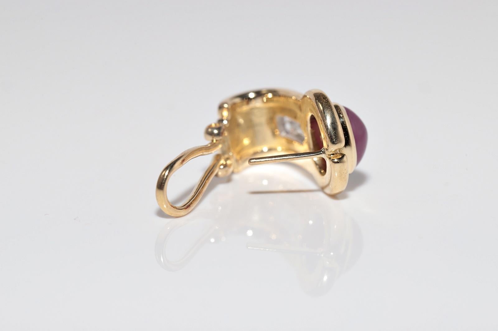 Vintage CIRCA 1980s 18k Gold Natürlicher Diamant und Cabochon Rubin Ohrring im Angebot 3
