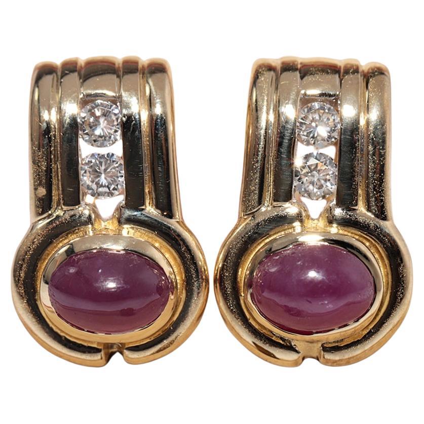 Vintage Circa 1980 Boucle d'oreille en or 18k diamant naturel et rubis cabochon