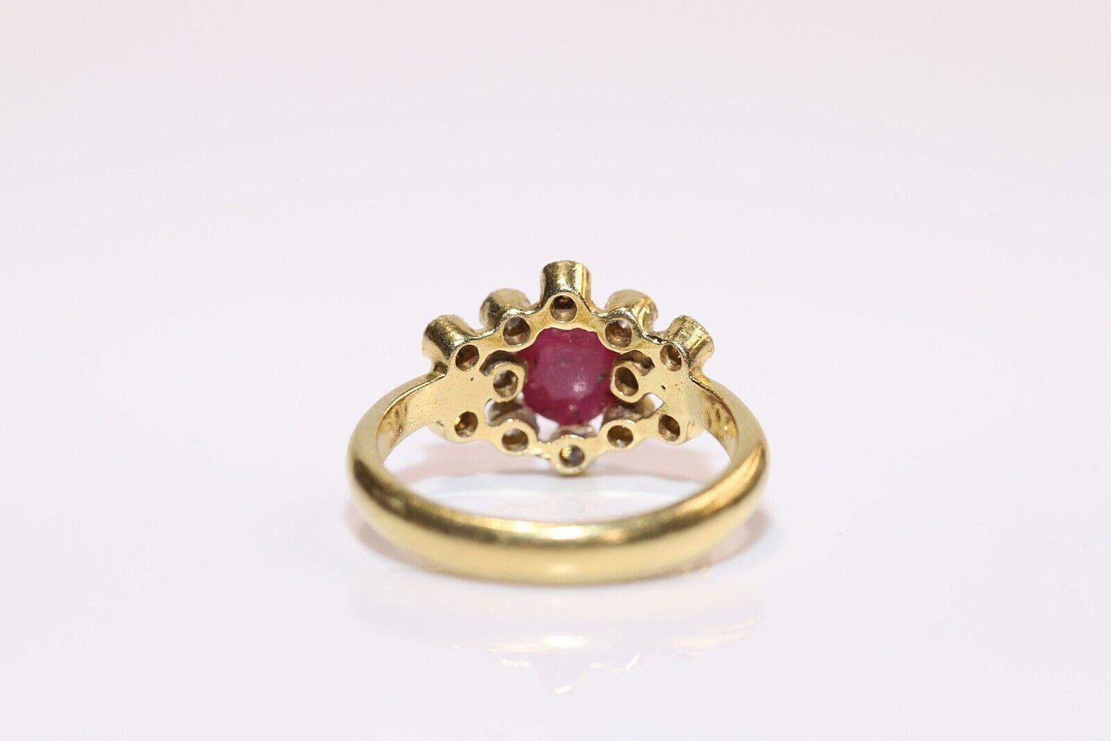Vintage Circa 1980s 18k Gold Natural Diamond And Cabochon Ruby Ring For Sale 1