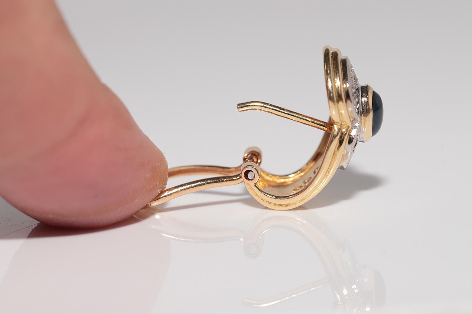 Vintage Circa 1980s 18k Gold Natural Diamond And Cabochon Sapphire Earring For Sale 5