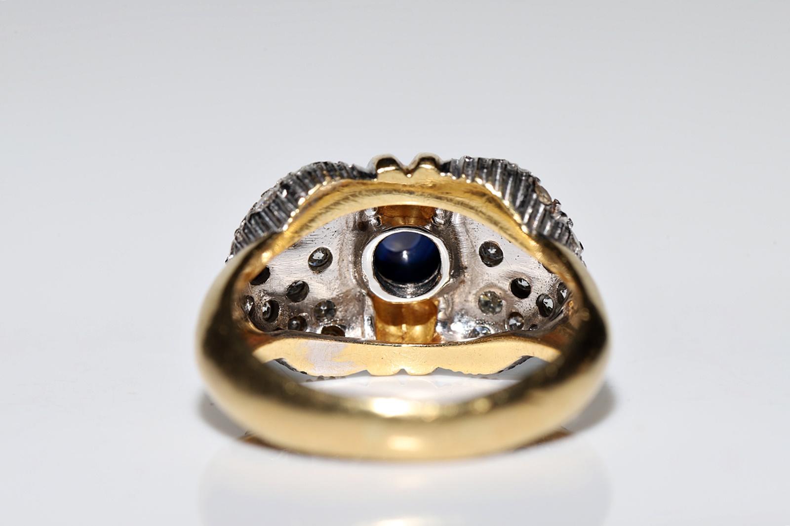 Women's Vintage Circa 1980s 18k Gold Natural Diamond And Cabochon Sapphire Ring For Sale