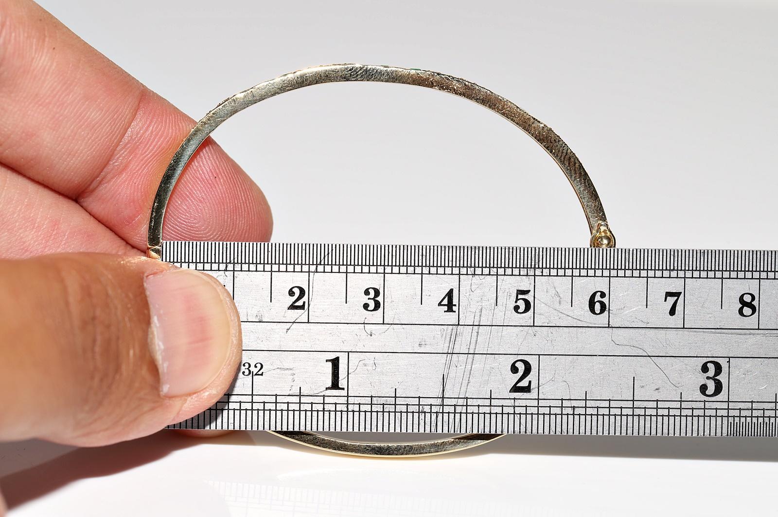 Armband aus 18 Karat Gold mit natürlichem Diamanten und Smaragd im Kaliberschliff, Vintage, ca. 1980er Jahre im Angebot 14