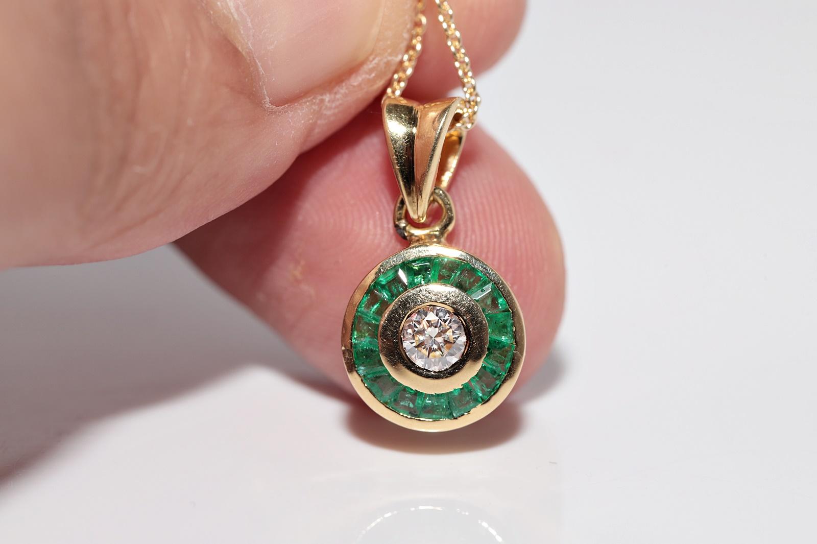 Halskette, Vintage, ca. 1980er Jahre, 18 Karat Gold, natürlicher Diamant und Smaragd im Kaliberschliff im Angebot 4