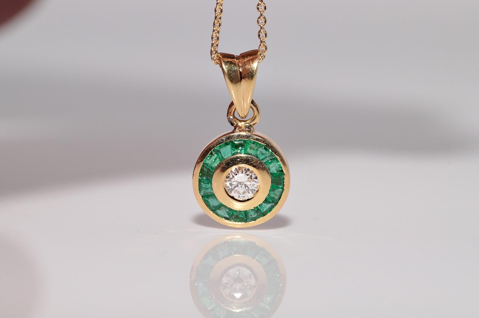 Halskette, Vintage, ca. 1980er Jahre, 18 Karat Gold, natürlicher Diamant und Smaragd im Kaliberschliff Damen im Angebot