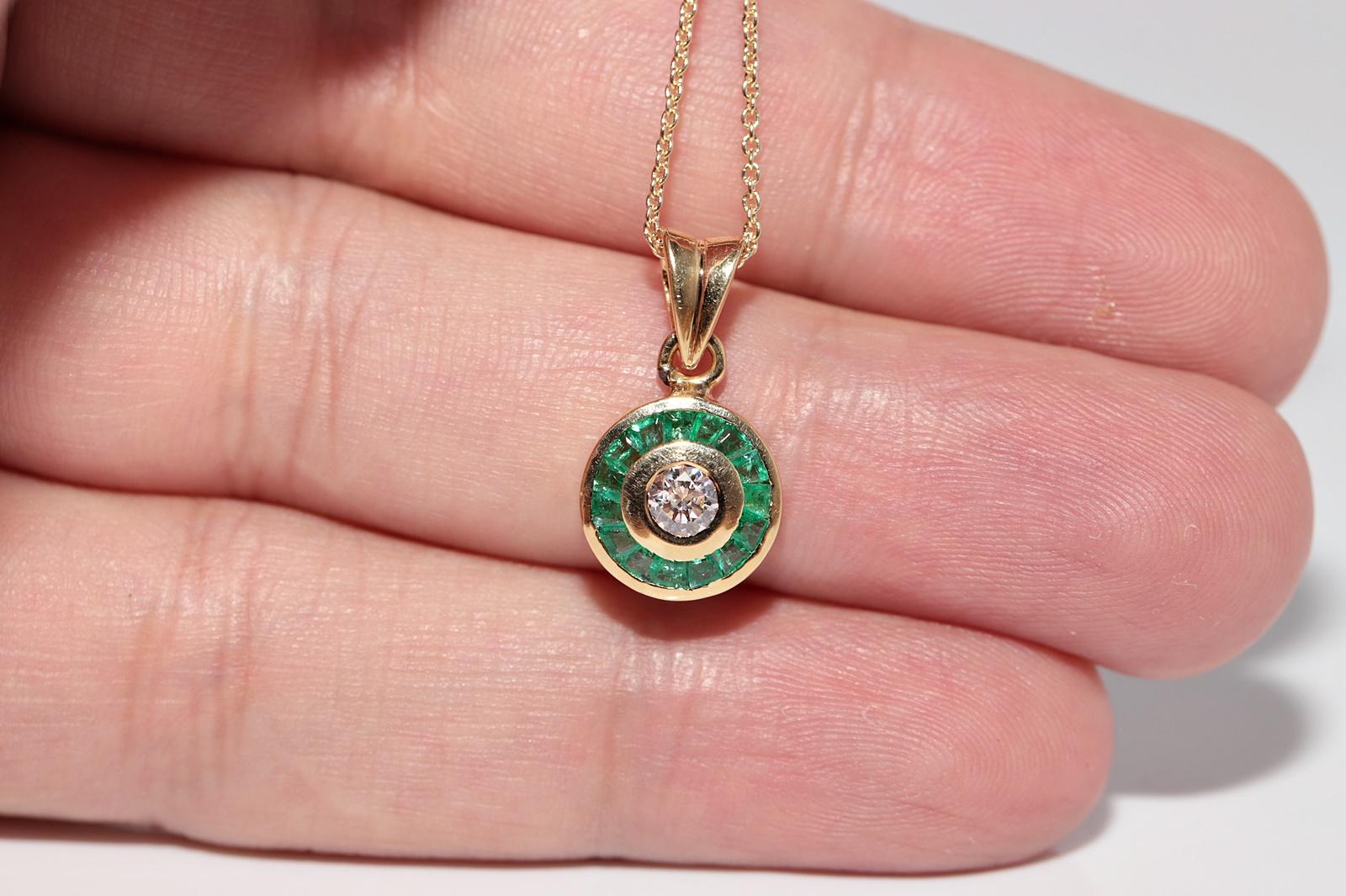 Halskette, Vintage, ca. 1980er Jahre, 18 Karat Gold, natürlicher Diamant und Smaragd im Kaliberschliff im Angebot 1