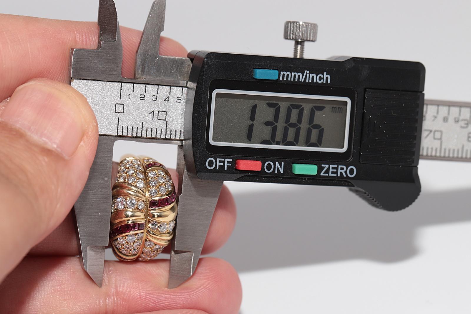 Dekorierter Vintage-Ring aus 18 Karat Gold mit natürlichem Diamanten und Rubin im Kaliberschliff, ca. 1980er Jahre im Angebot 9