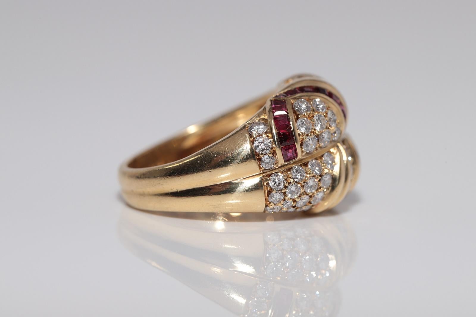 Dekorierter Vintage-Ring aus 18 Karat Gold mit natürlichem Diamanten und Rubin im Kaliberschliff, ca. 1980er Jahre Damen im Angebot