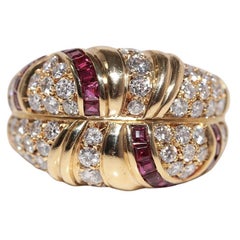 Vintage Circa 1980s 18k Gold Natural Diamond And Caliber Cut Ruby Decorated Ring