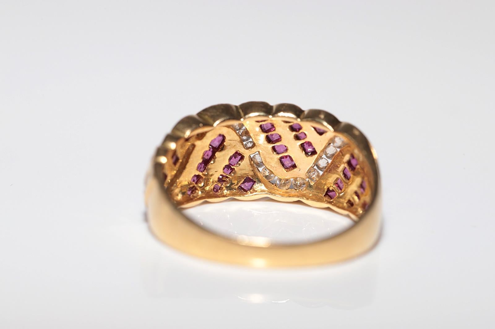 Anello in oro 18 carati con diamanti naturali e rubini taglio calibro, vintage, anni '80 circa in vendita 5
