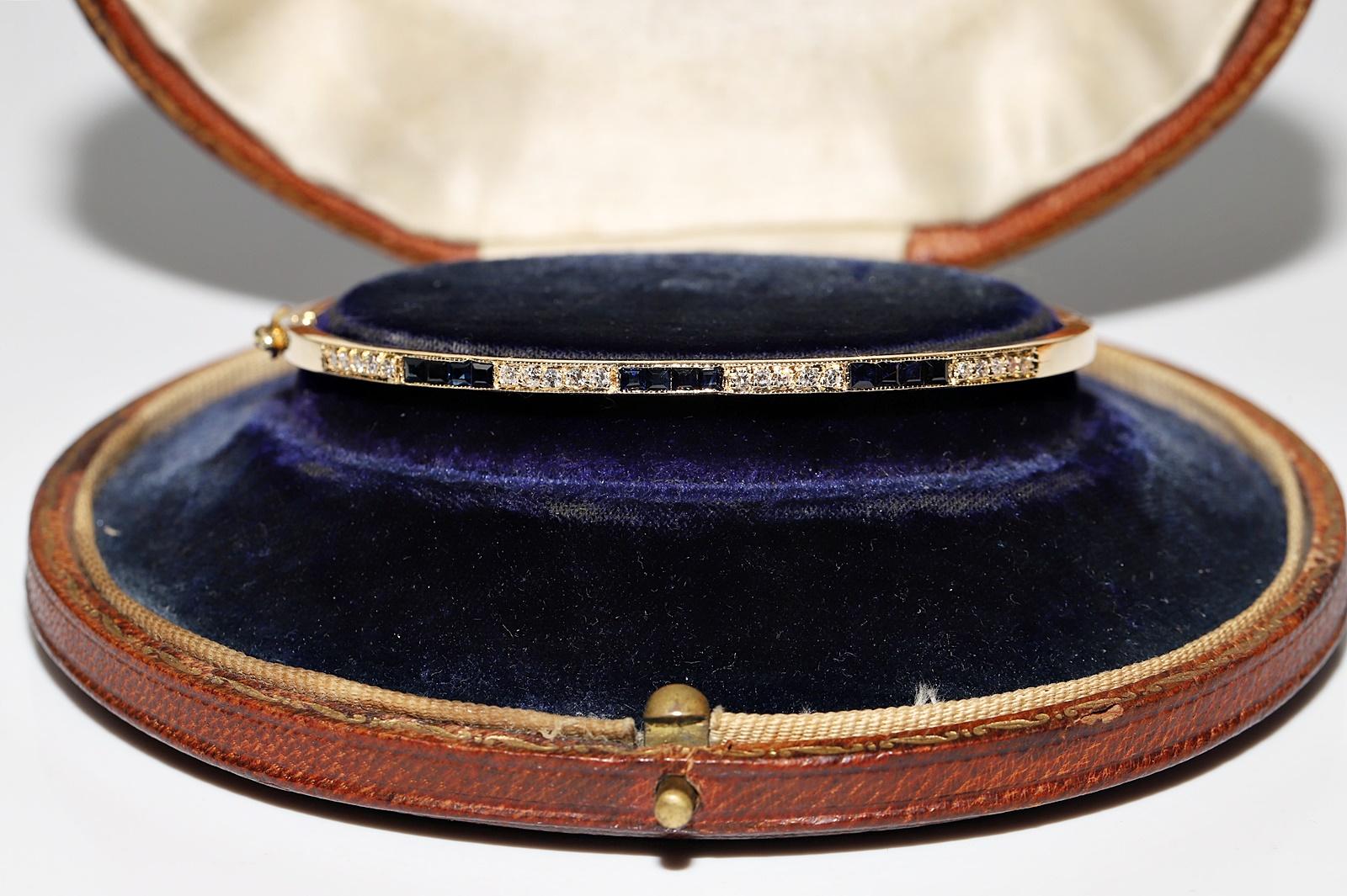 Vintage Circa 1980s 18k Gold Natural Diamond And Caliber Cut Sapphire Bracelet For Sale 1