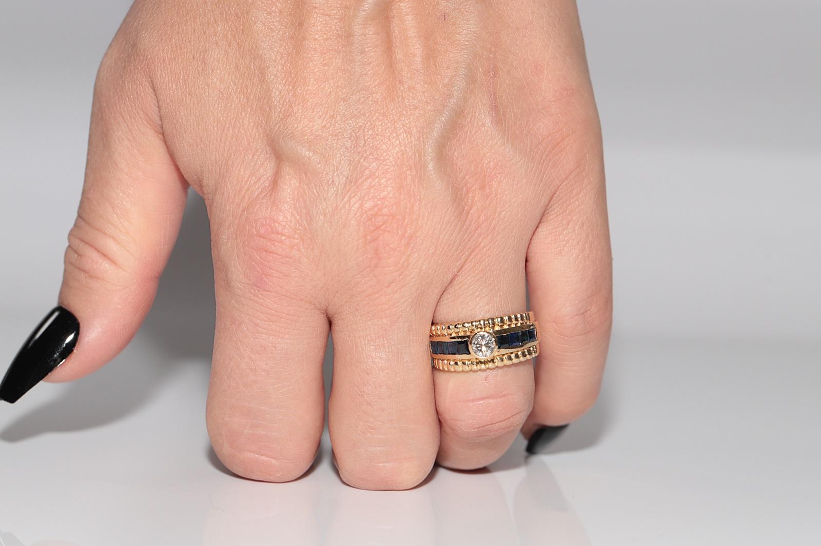 Vintage Circa 1980s 18k Gold Natural Diamond And Caliber Cut Sapphire Ring For Sale 8