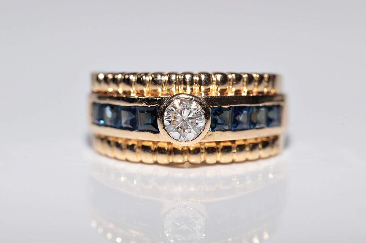 Brilliant Cut Vintage Circa 1980s 18k Gold Natural Diamond And Caliber Cut Sapphire Ring For Sale