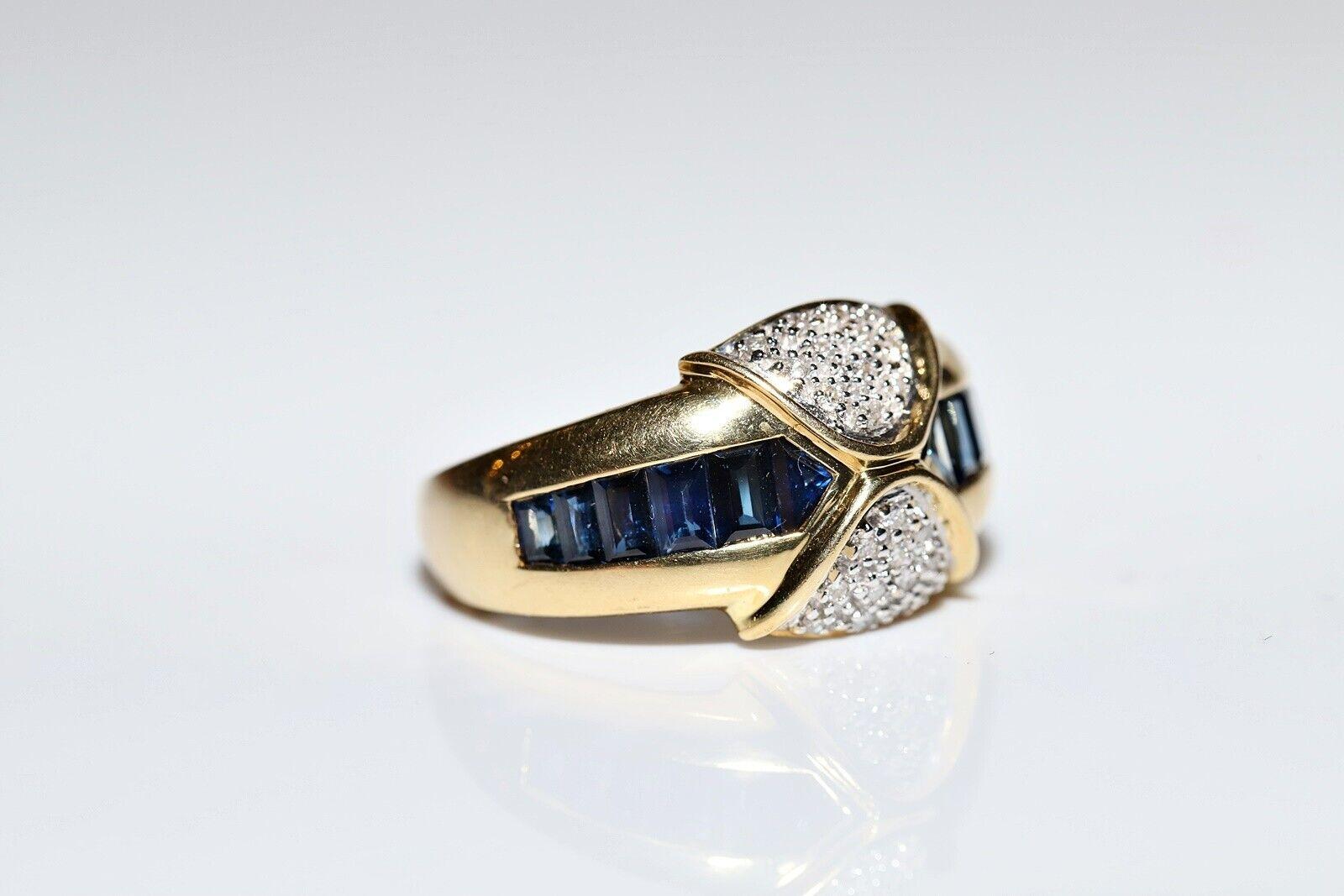 Vintage Circa 1980s 18k Gold Natural Diamond And Caliber Cut Sapphire Ring In Good Condition For Sale In Fatih/İstanbul, 34
