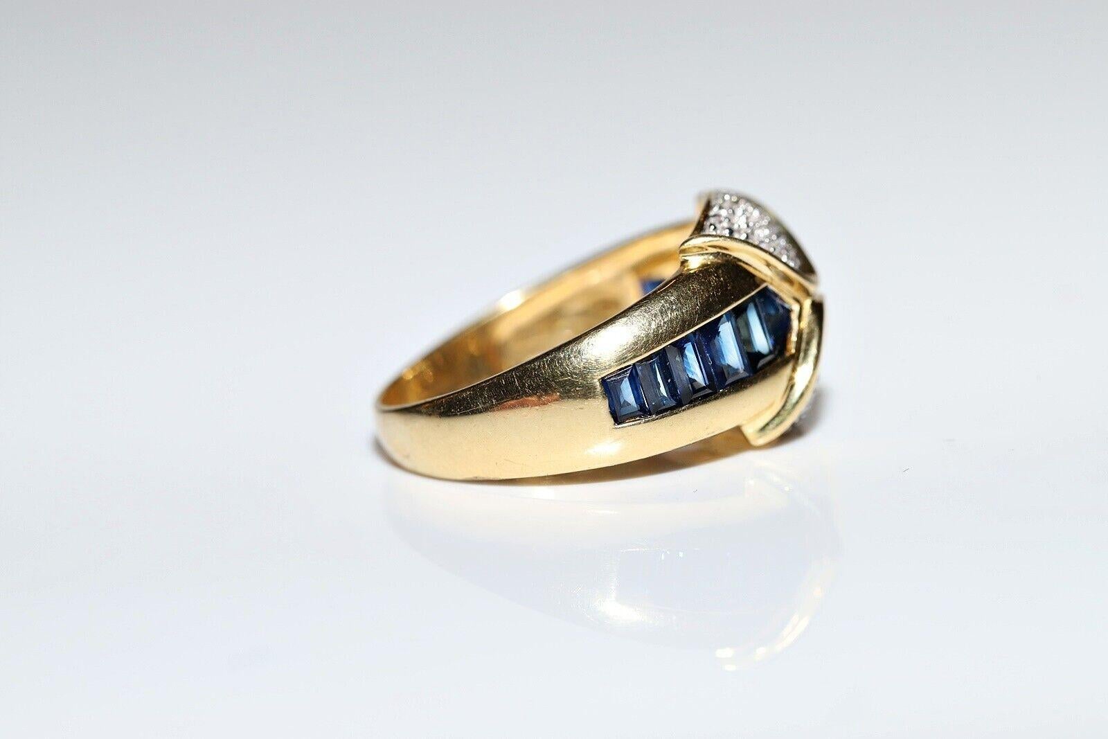 Women's  Vintage Circa 1980s 18k Gold Natural Diamond And Caliber Cut Sapphire Ring For Sale