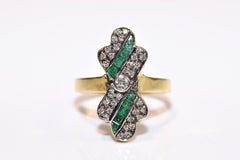 Vintage Circa 1980s 18k Gold Natural Diamond And Caliber Emerald Ring