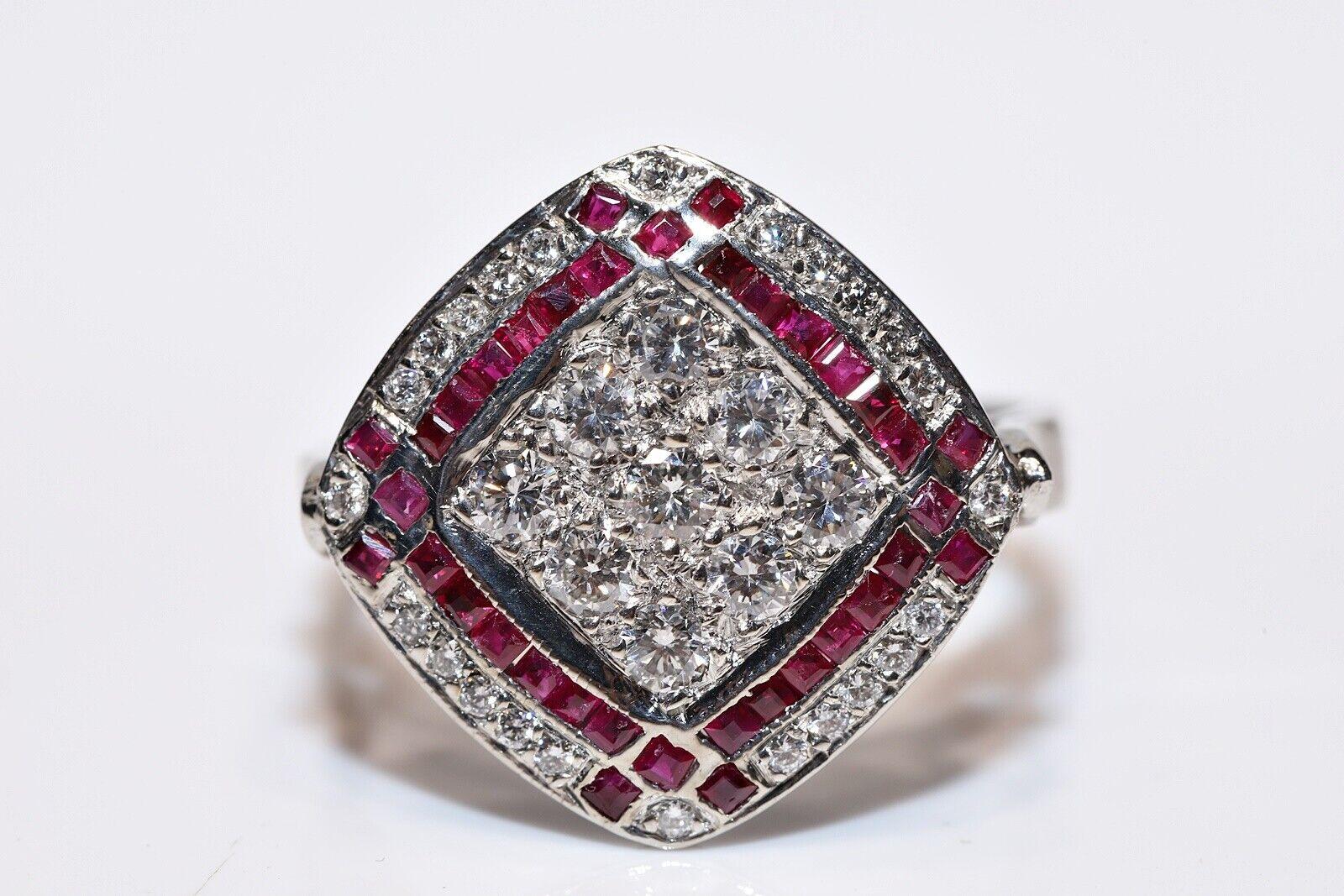 Vintage Circa 1980er Jahre 18k Gold Natürlicher Diamant und Kaliber Rubin Dekorierter Ring im Angebot 4