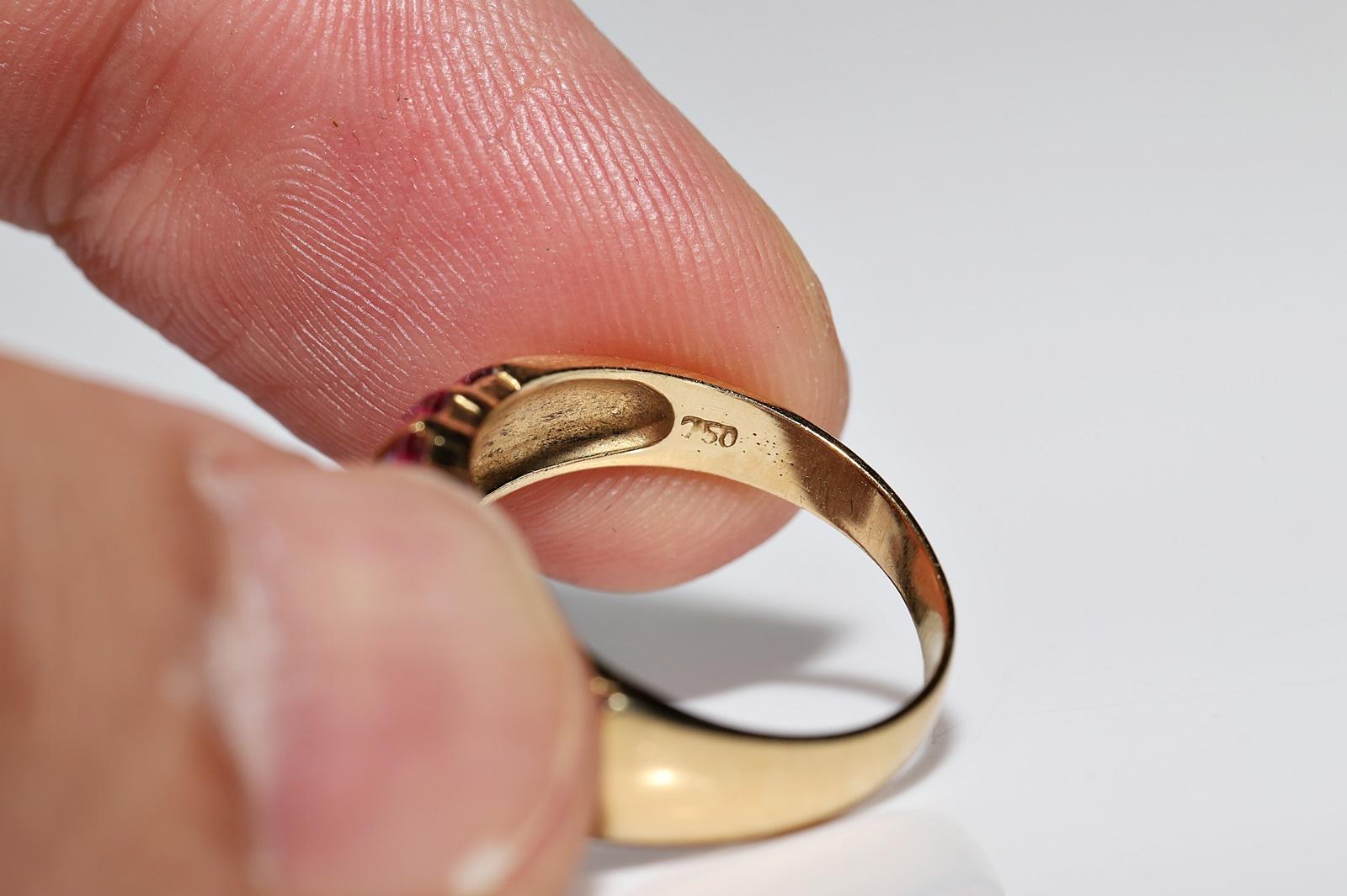 Vintage Circa 1980er Jahre 18k Gold Natürlicher Diamant und Kaliber Rubin Dekorierter Ring im Angebot 5