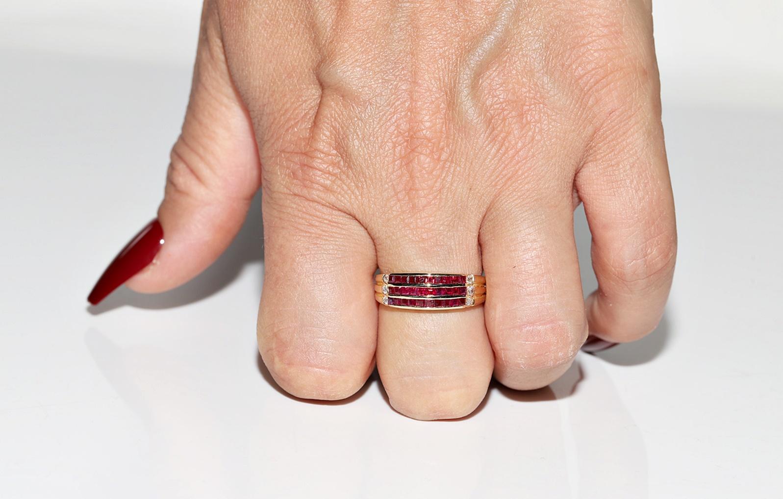 Vintage Circa 1980er Jahre 18k Gold Natürlicher Diamant und Kaliber Rubin Dekorierter Ring im Angebot 7