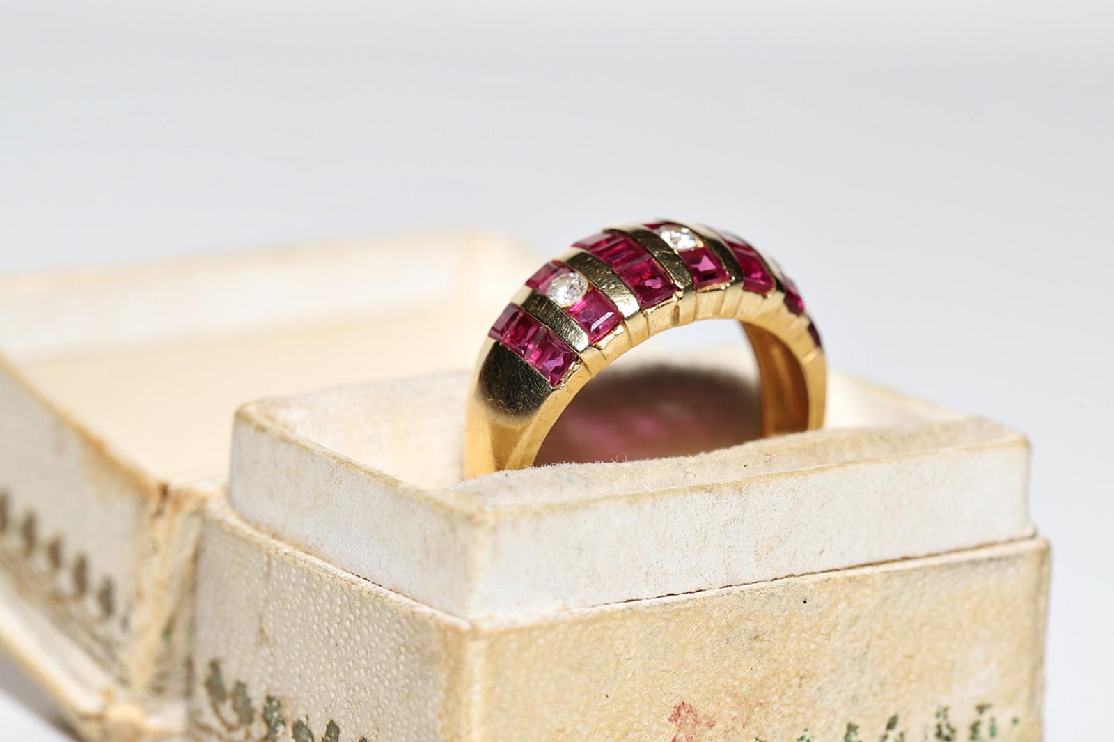 Retro Vintage Circa 1980s 18k Gold Natural Diamond And Caliber Ruby Decorated Ring For Sale