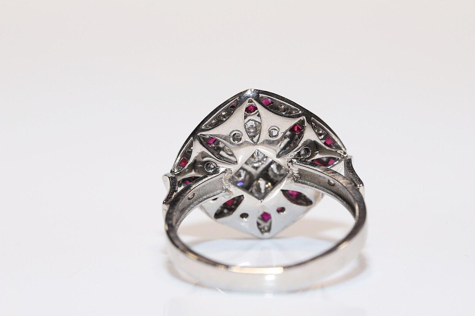 Brilliant Cut Vintage Circa 1980s 18k Gold Natural Diamond And Caliber Ruby Decorated Ring  For Sale