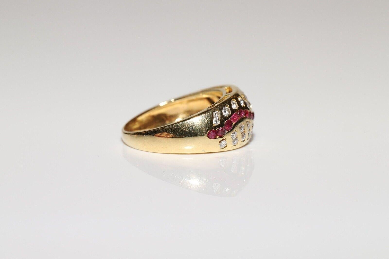 Vintage Circa 1980s 18k Gold Natural Diamond And Caliber Ruby Decorated Ring In Good Condition For Sale In Fatih/İstanbul, 34