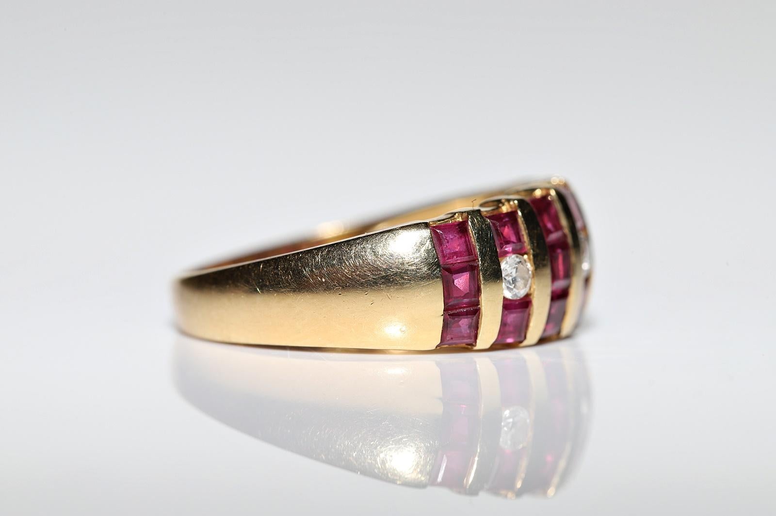 Women's or Men's Vintage Circa 1980s 18k Gold Natural Diamond And Caliber Ruby Decorated Ring For Sale