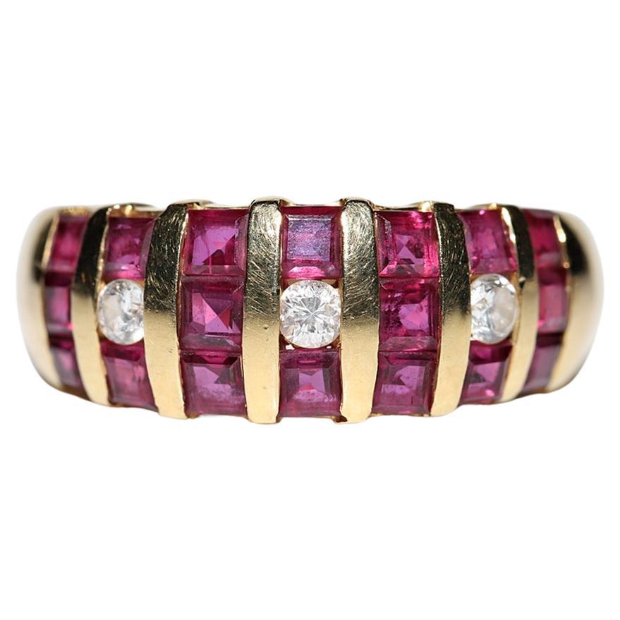Vintage Circa 1980er Jahre 18k Gold Natürlicher Diamant und Kaliber Rubin Dekorierter Ring