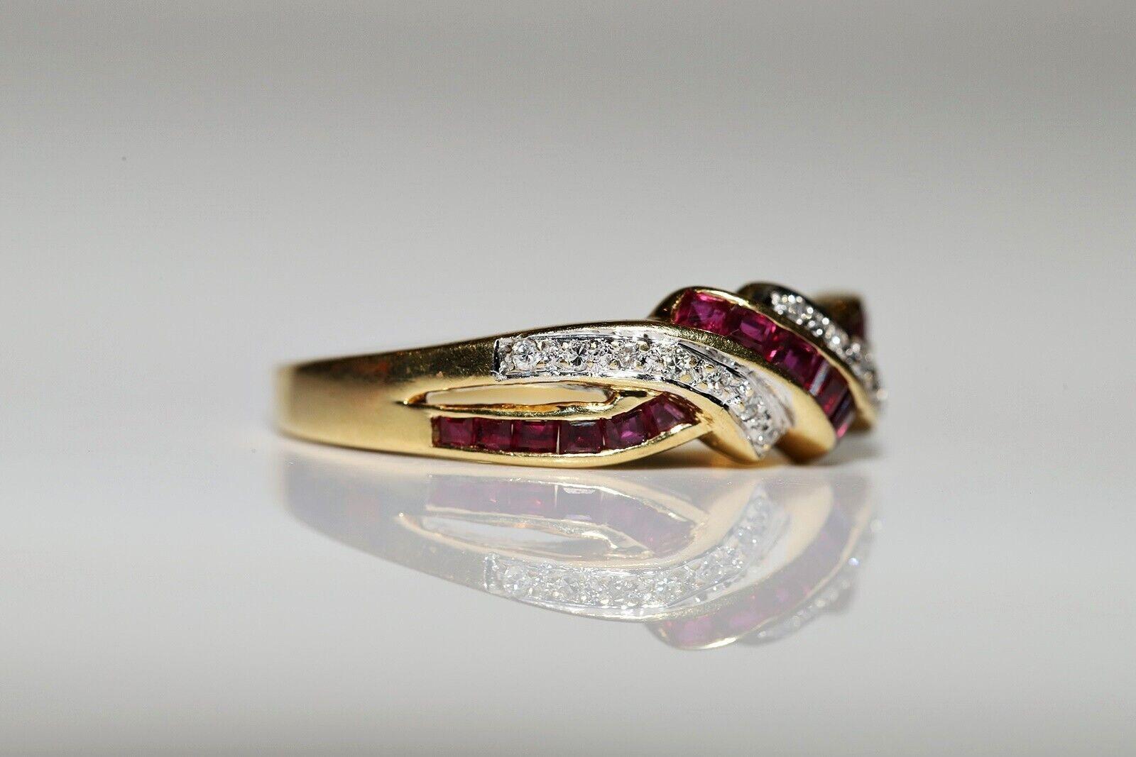 Vintage Circa 1980s 18k Gold Natural Diamond And Caliber Ruby Ring For Sale 4
