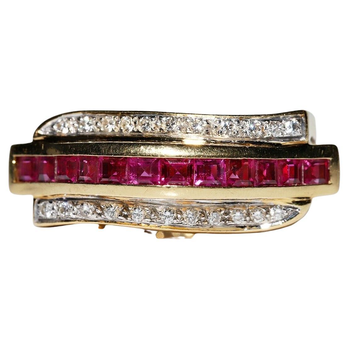 Vintage Circa 1980s 18k Gold Natural Diamond And Caliber Ruby Tank Ring  For Sale