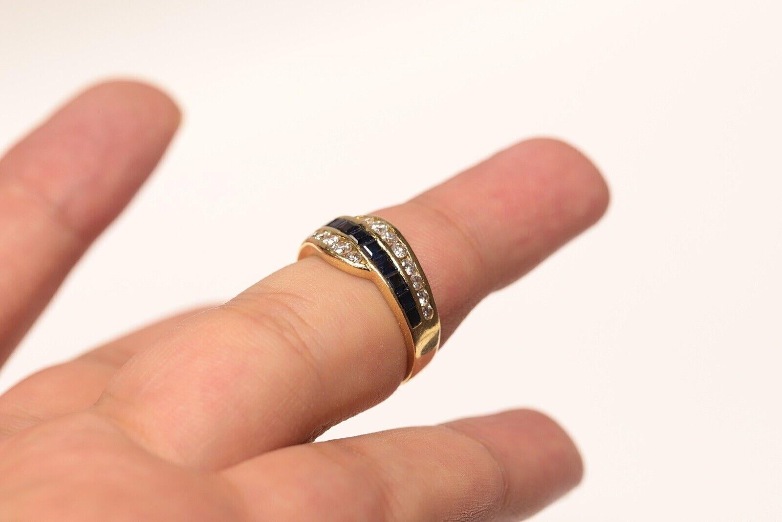 Vintage Circa 1980er Jahre 18k Gold Natürlicher Diamant und Kaliber Saphir Ring Damen im Angebot