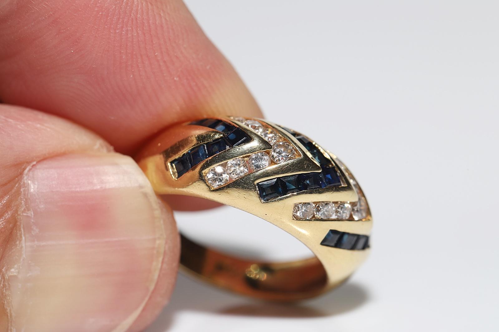 Vintage Circa 1980s 18k Gold Natural Diamond And Caliber Sapphire Ring  For Sale 3