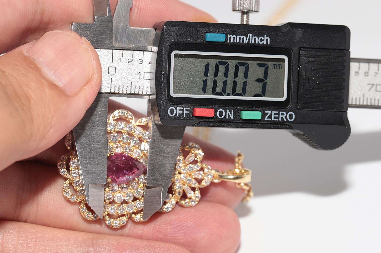 Vintage Circa 1980s 18k Gold Natural Diamond And Drop Ruby Pendant Necklace For Sale 5