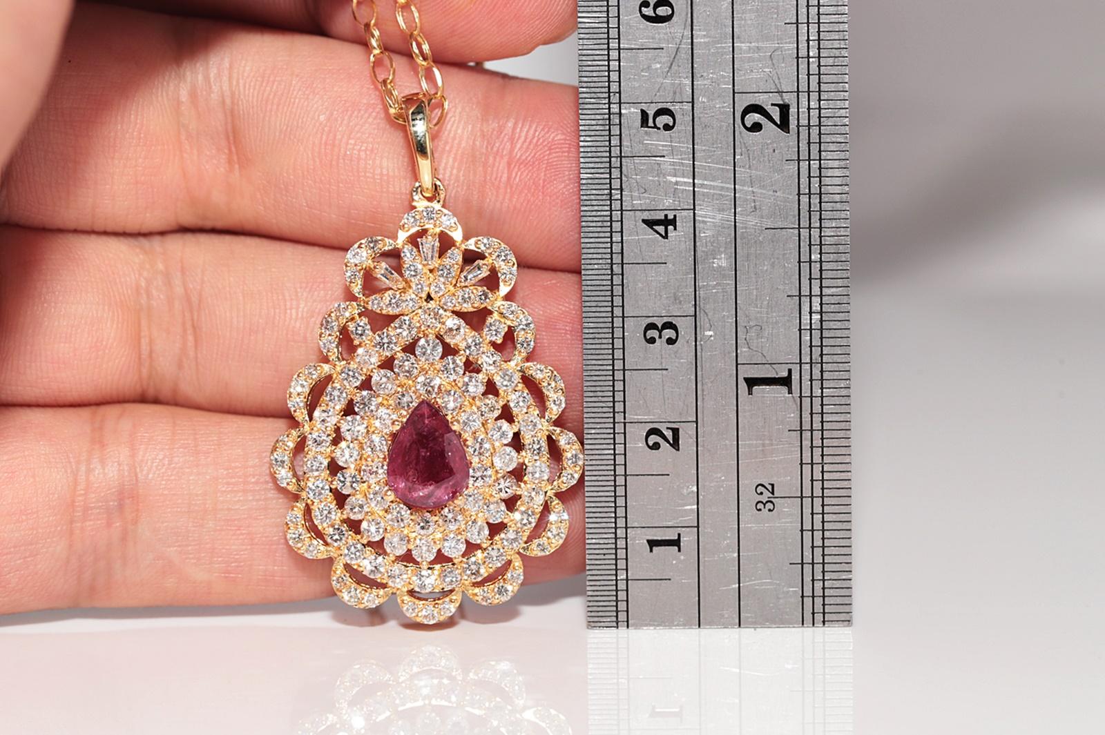 In very good condition.
Total weight is 14.9 grams.
Totally is diamond 3.20 ct.
The diamond is has H-I color and s1-s2-s3 clarity.
Totally is ruby 1.70 ct.
Total lenght is chain 45 cm.
Please contact for any questions.