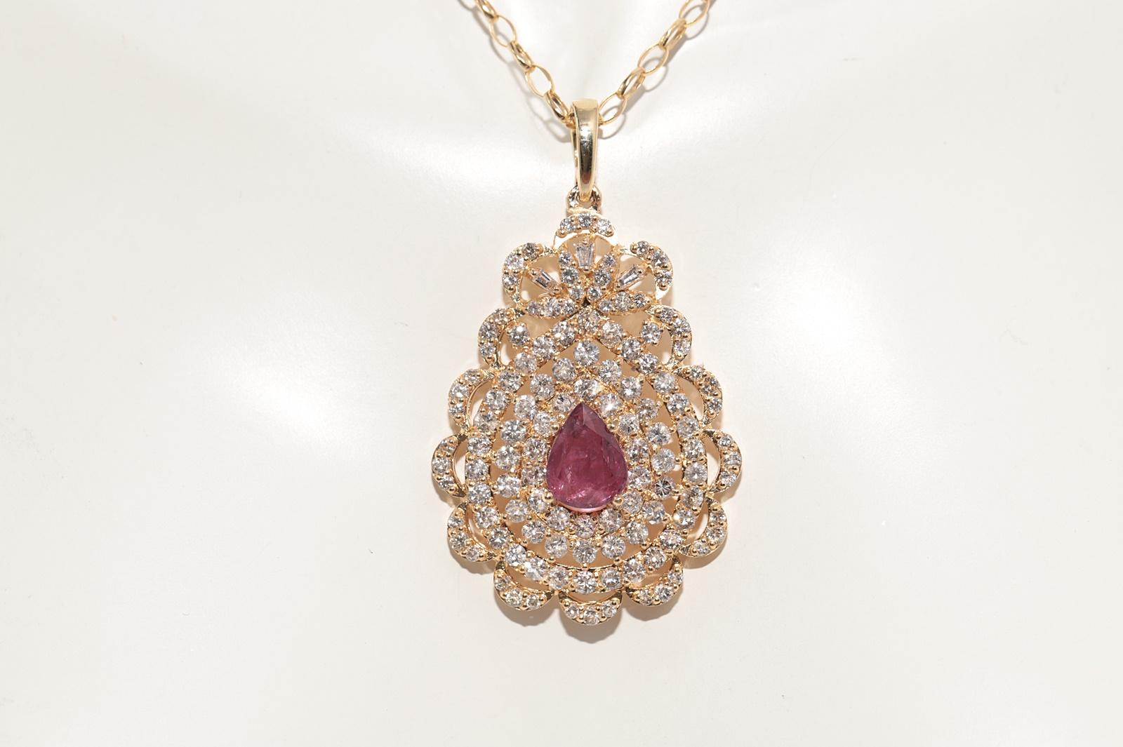 Vintage Circa 1980s 18k Gold Natural Diamond And Drop Ruby Pendant Necklace For Sale 1