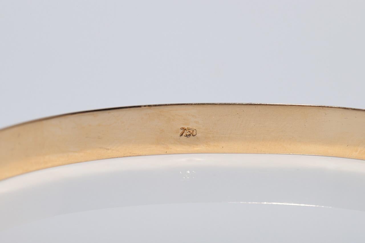 Vintage CIRCA 1980s 18k Gold Natürlicher Diamant und Smaragd Armreif  Armbänder im Angebot 6