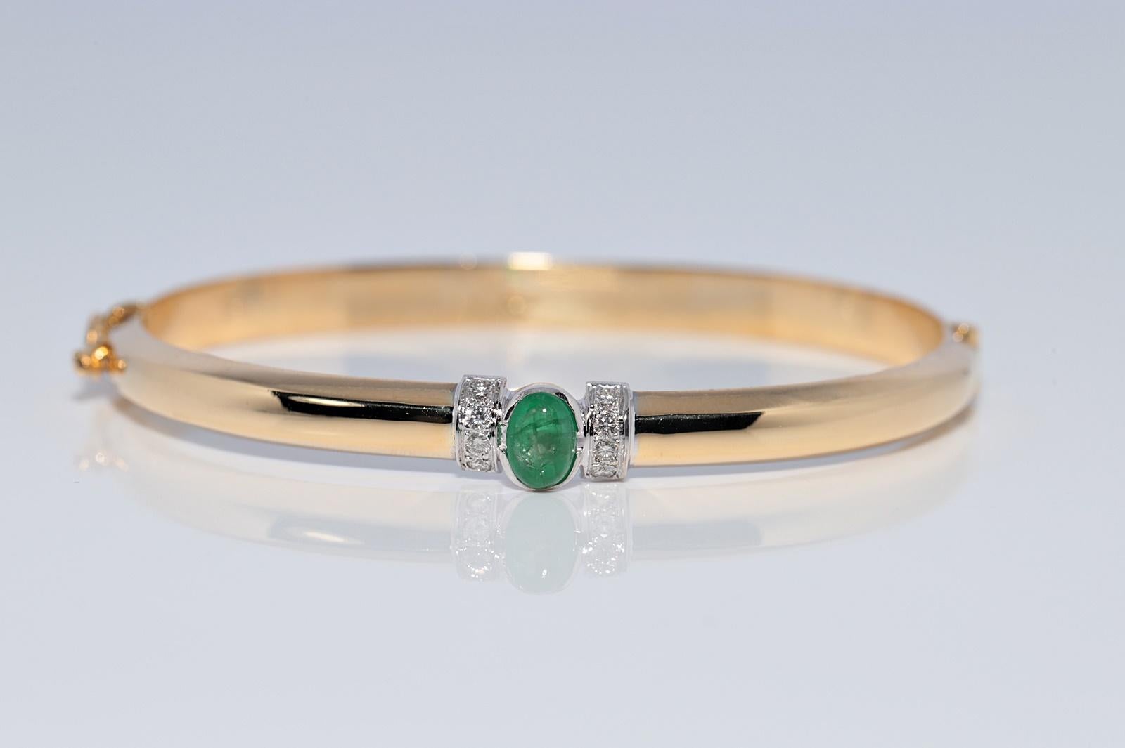 Vintage CIRCA 1980s 18k Gold Natürlicher Diamant und Smaragd Armreif  Armbänder im Zustand „Gut“ im Angebot in Fatih/İstanbul, 34