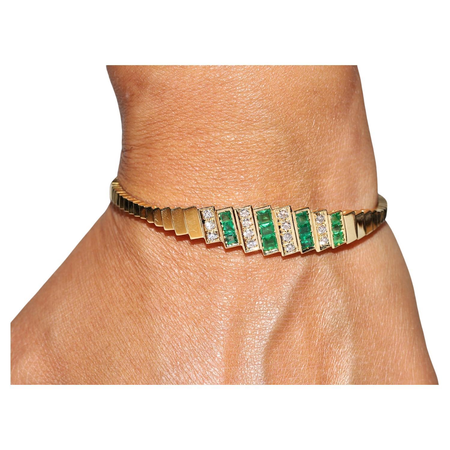 Vintage Circa 1980s 18k Gold Natural Diamond And Emerald Bangle Bracelet
