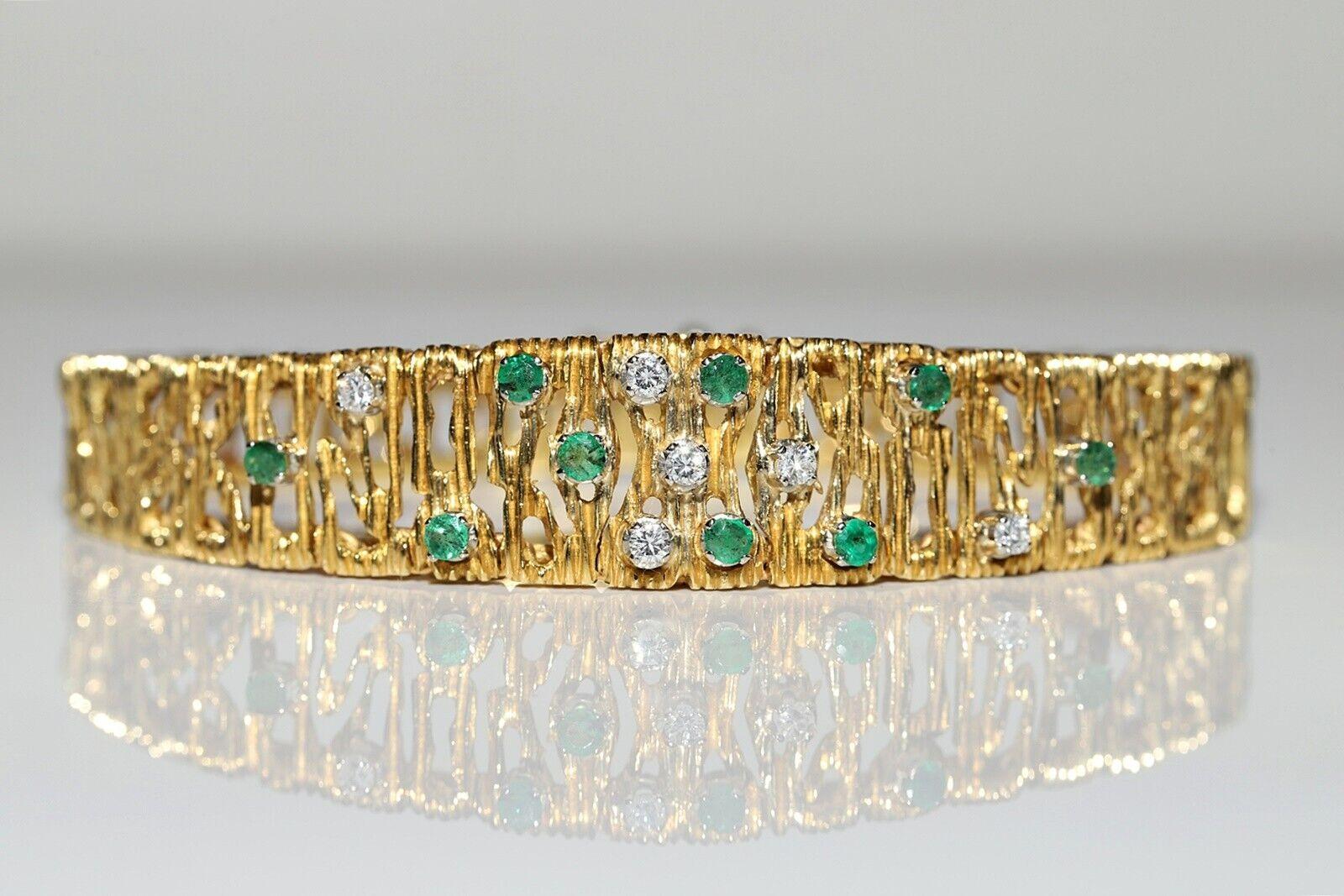 Retro Vintage Circa 1980s 18K Gold Natural Diamond And Emerald Bracelet  For Sale