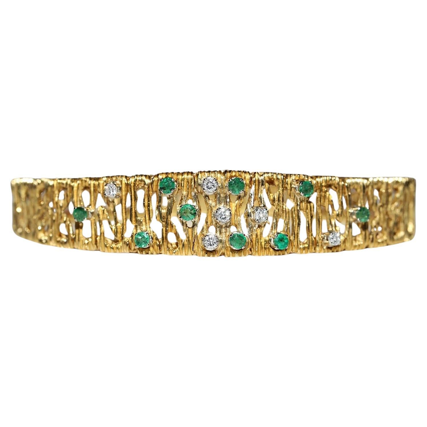 Vintage Circa 1980s 18K Gold Natural Diamond And Emerald Bracelet 