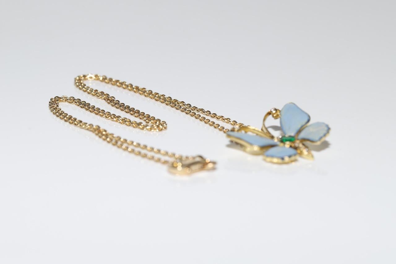 Vintage Circa 1980s 18k Gold Natural Diamond And Emerald Butterfly Necklace For Sale 7