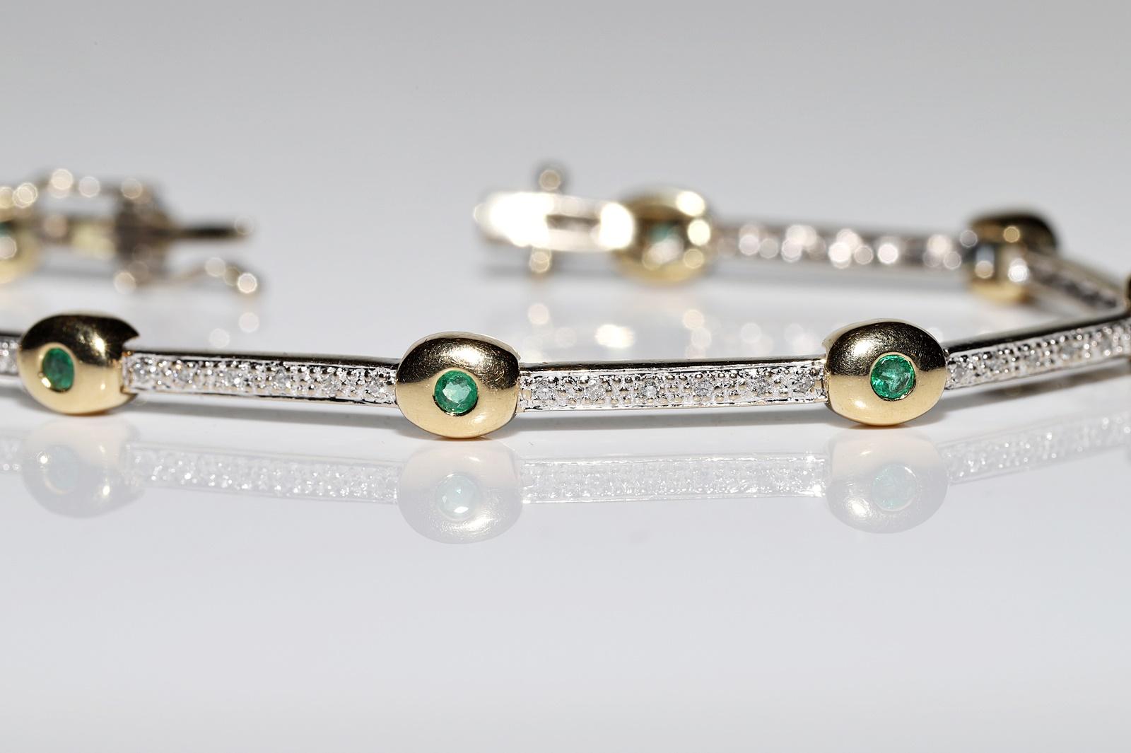 Vintage Circa 1980s 18k Gold Natural Diamond And Emerald Decorated Bracelet  For Sale 8